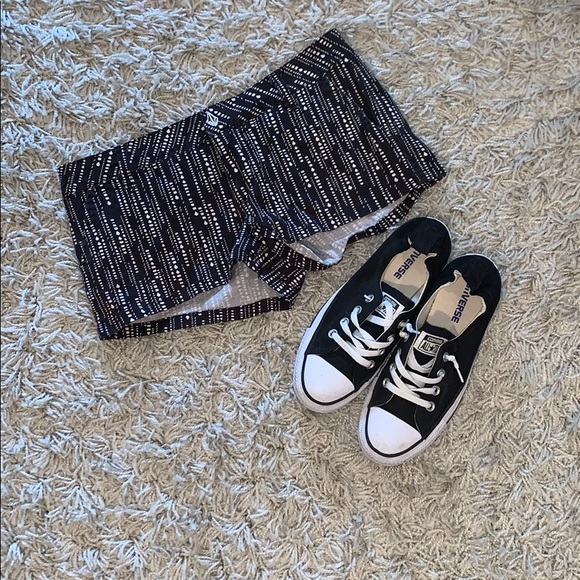 VTG low rise Volcom Shorts - Picture 1 of 4